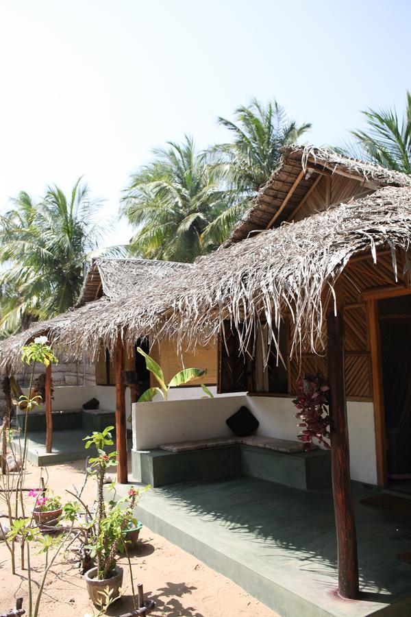 Sun Wind Beach Kalpitiya Kite Resort Exteriör bild
