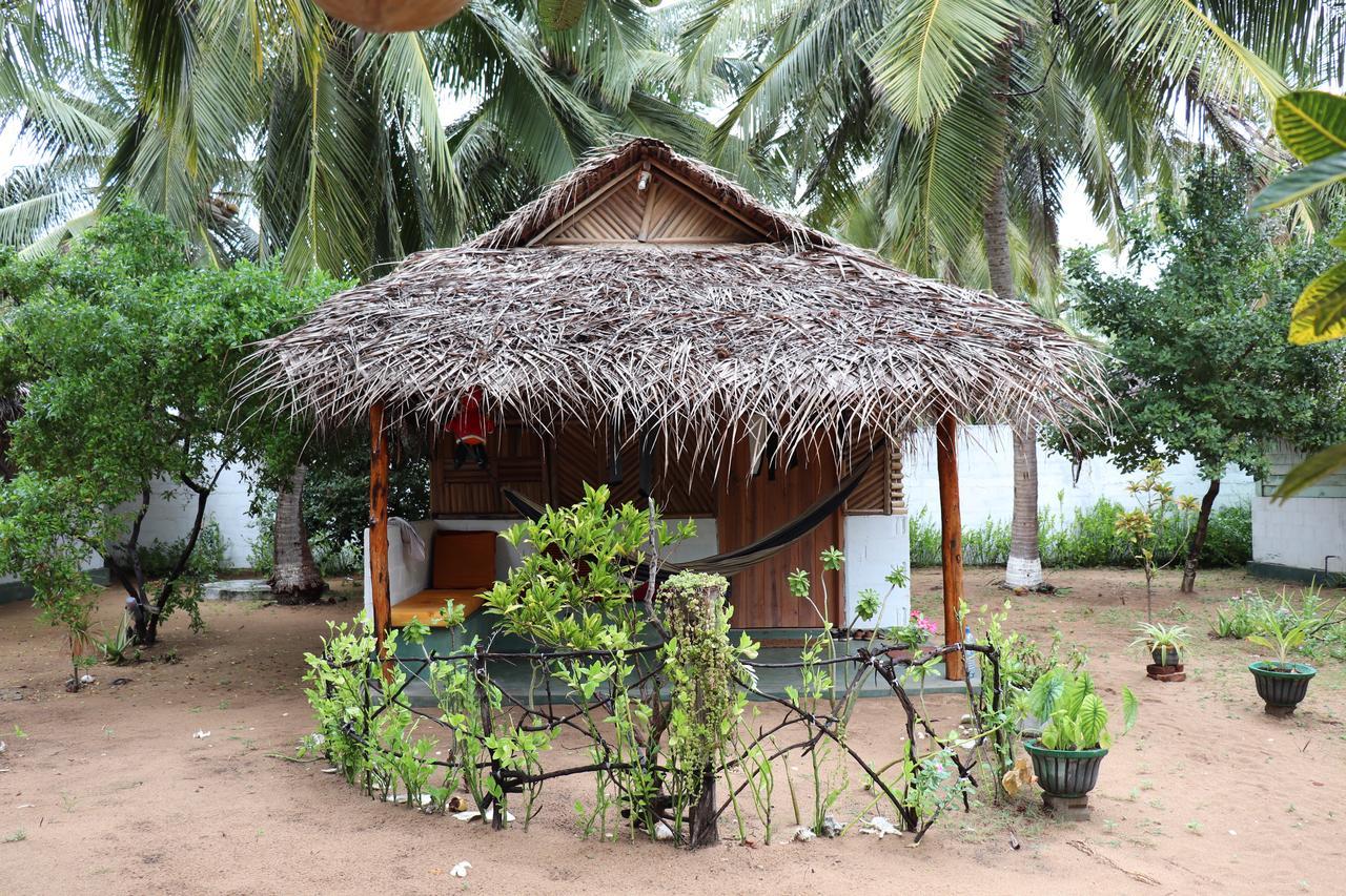 Sun Wind Beach Kalpitiya Kite Resort Exteriör bild