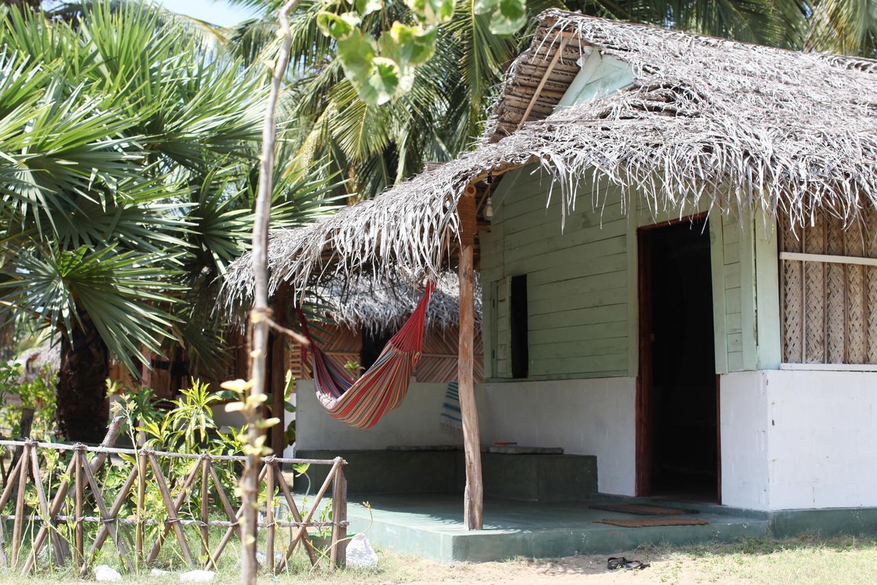 Sun Wind Beach Kalpitiya Kite Resort Exteriör bild